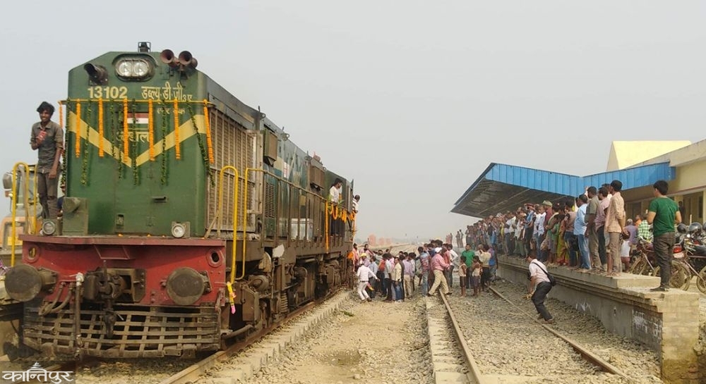 Indian locomotive arrives in Biratnagar for test run - National - The