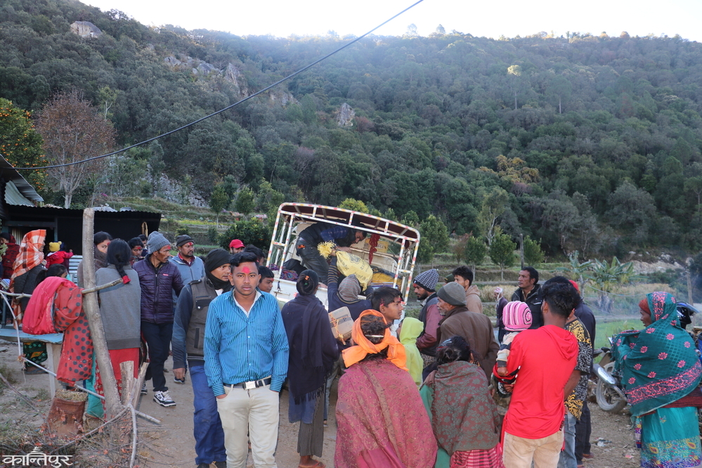 A flood of tears flows every year at the farewell of a relative