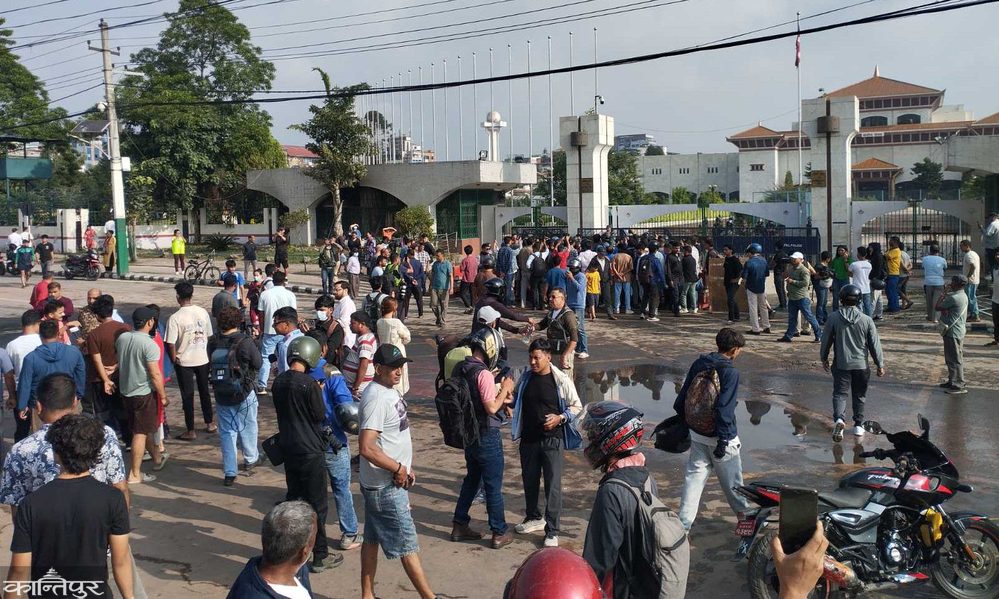 The youth started gathering in the Parliament building premises