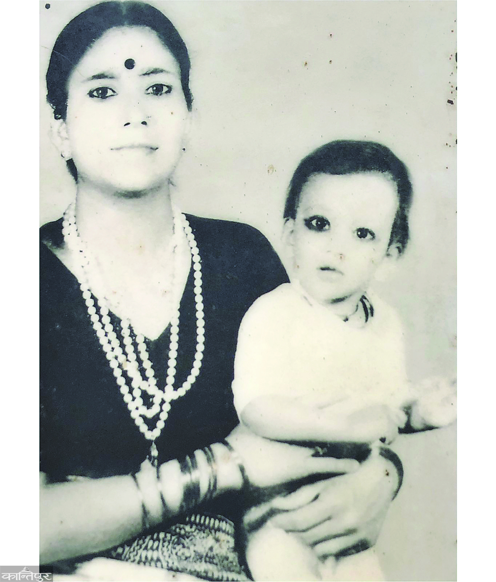 Nazir Hussain's mother: Meena Begum, who was lost in the middle of the road