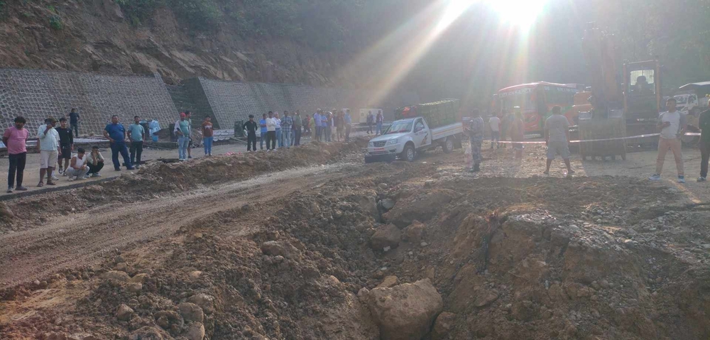 The flood has washed away alternate roads of Mahendra Highway, Dumkibas and Chormara, traffic has come to a standstill