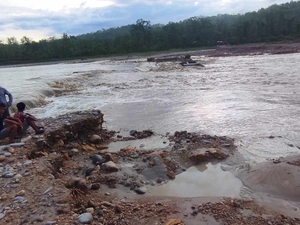 The flood has washed away alternate roads of Mahendra Highway, Dumkibas and Chormara, traffic has come to a standstill