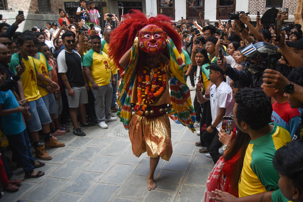 Yen Yah - eight days of Indrajatra, eight features