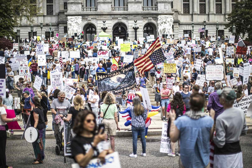 Why is there an anti-Trump protest in America?